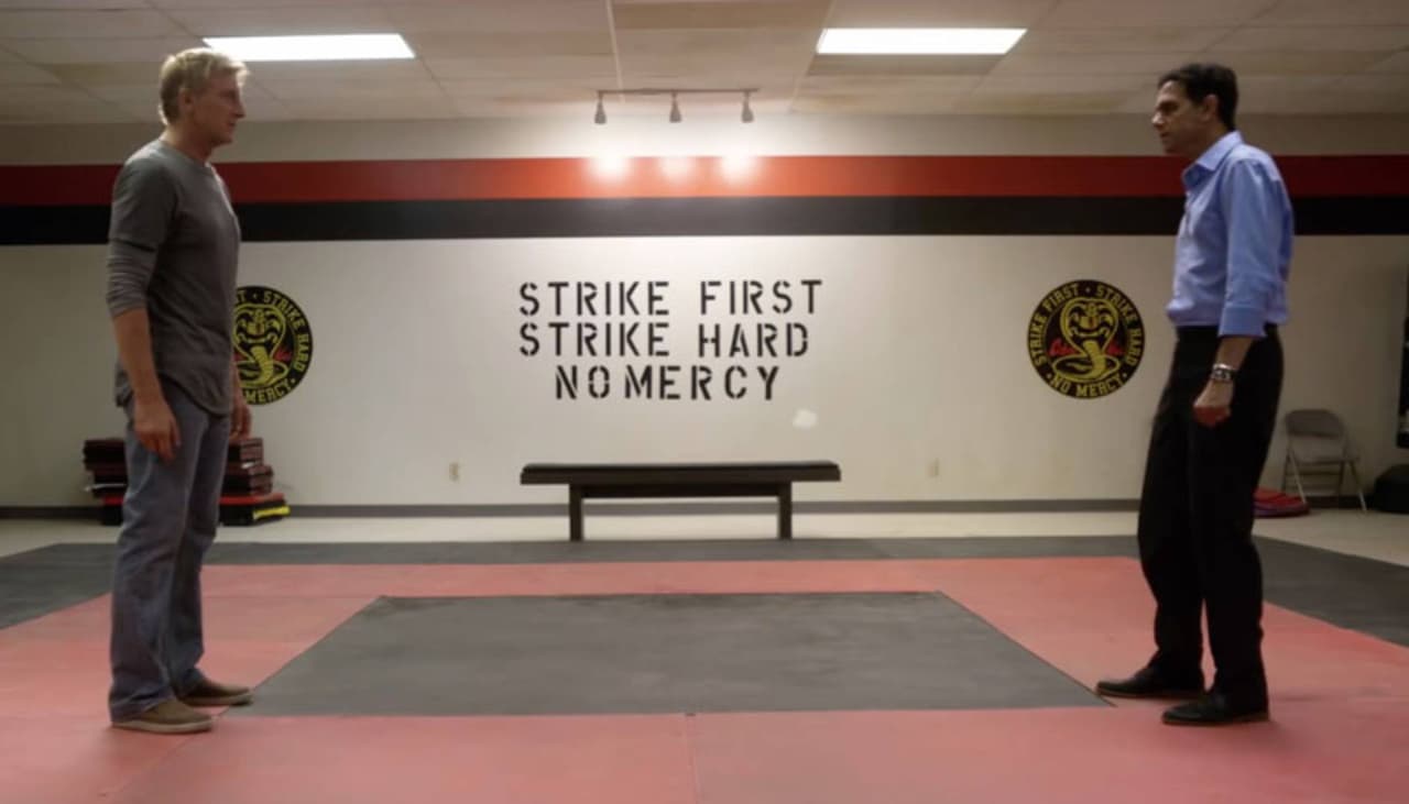 Johnny Lawrence y Daniel LaRusso vuelven al dojo de Cobra Kai: Aquí el capítulo 2 de la serie